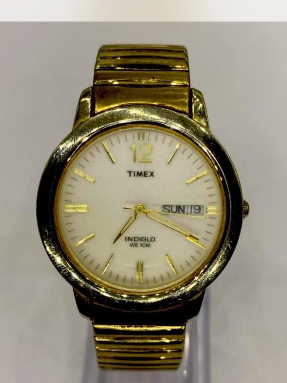 Timex Gold-Tone Classic Men's Watch /  Day-Date * Vintage ***